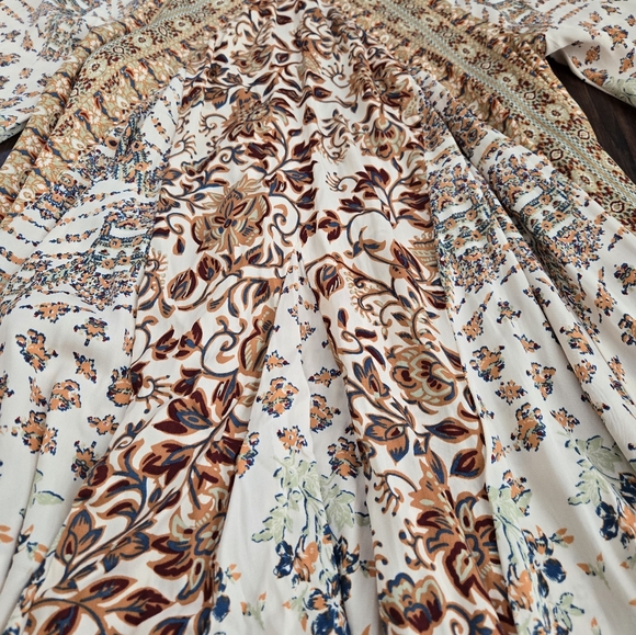 FREE PEOPLE Flowy Silky Top - Picture 2 of 9